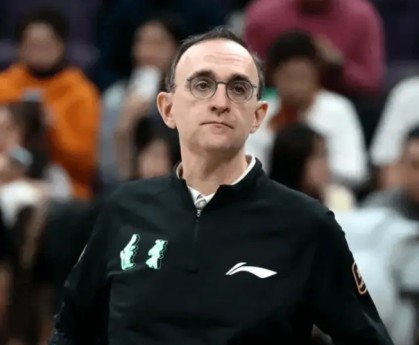 胜四川发布会！乌戈与莫兰德强调打快，点出做好防守与保护篮板！|辽宁|篮球|张陈治锋|杨鸣|内线_新浪体育_新浪新闻